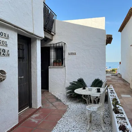 Bahia Dorada إِستيبونا